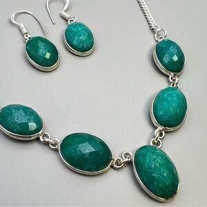 New Faceted Enhanced Emerald Stone Necklace w Earrings Set 18”